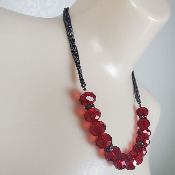 Kenneth Cole Red Chunky Glass Bead Clear Rondelle Gunmetal Necklace Bracelet Set - Picture 5 of 15